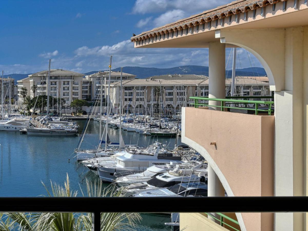 Bleu Marine-6 * Fréjus